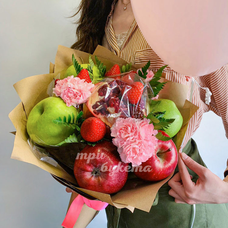 Фруктовый букет из яблок и гвоздик (доп. фото)