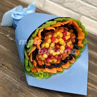 Сладкий букет из сухофруктов