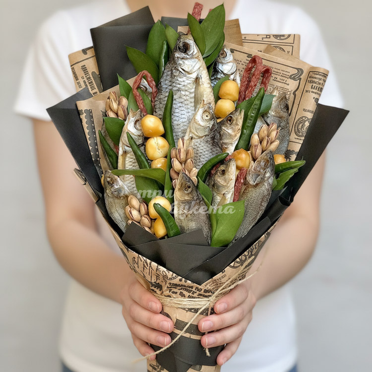 Букет из рыбы и сырных шариков